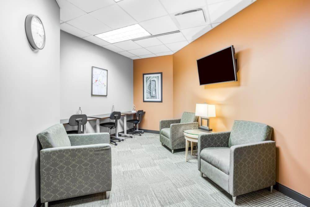 Old Orchard Towers office space - View 2 in Skokie - internet, office_cleaning, breakout_areas