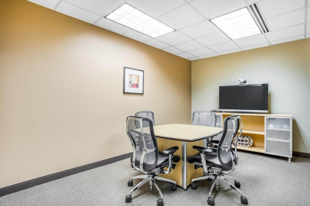 Old Orchard Towers office space - View 4 in Skokie - internet, office_cleaning, breakout_areas