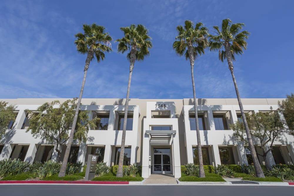 CA, Irvine - Irvine Center Drive (HQ) office space - View 4 in Irvine - internet, office_cleaning, breakout_areas