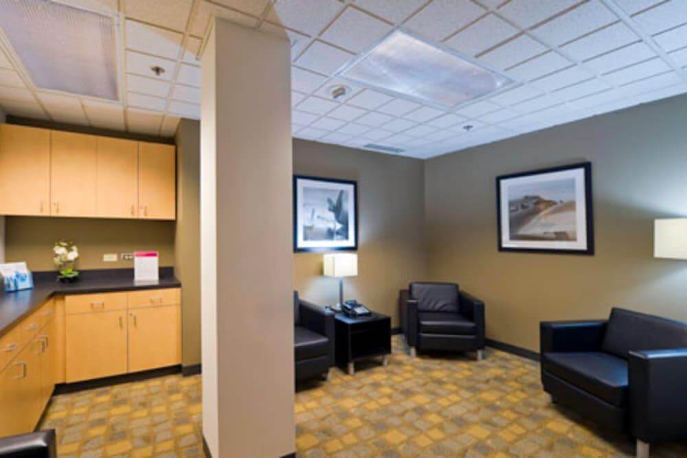 MI, Novi - Crystal Glen (HQ) - Photo 4 MI, Novi - Crystal Glen (HQ) office space - View 4 in Novi - internet, office_cleaning, breakout_areas