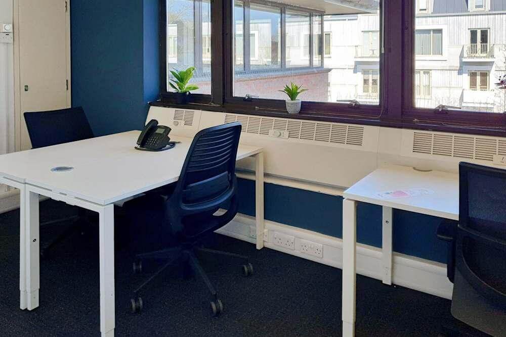 HORSHAM, Worthing Road - Photo 3 HORSHAM, Worthing Road office space - View 3 in Horsham - internet, office_cleaning, breakout_areas