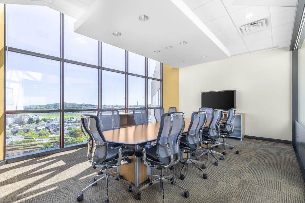 Smith & Gesteland Building - Photo 5 Smith & Gesteland Building office space - View 5 in Middleton - internet, office_cleaning, breakout_areas