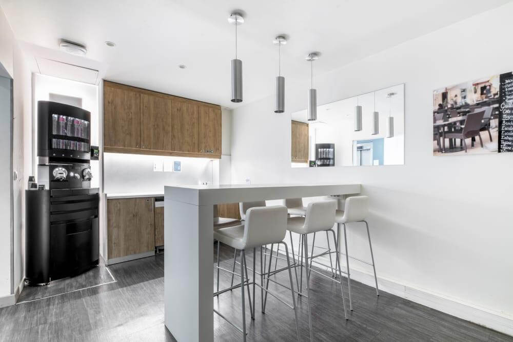 PARIS, Auteuil - Photo 5 PARIS, Auteuil office space - View 5 in Paris - internet, office_cleaning, breakout_areas