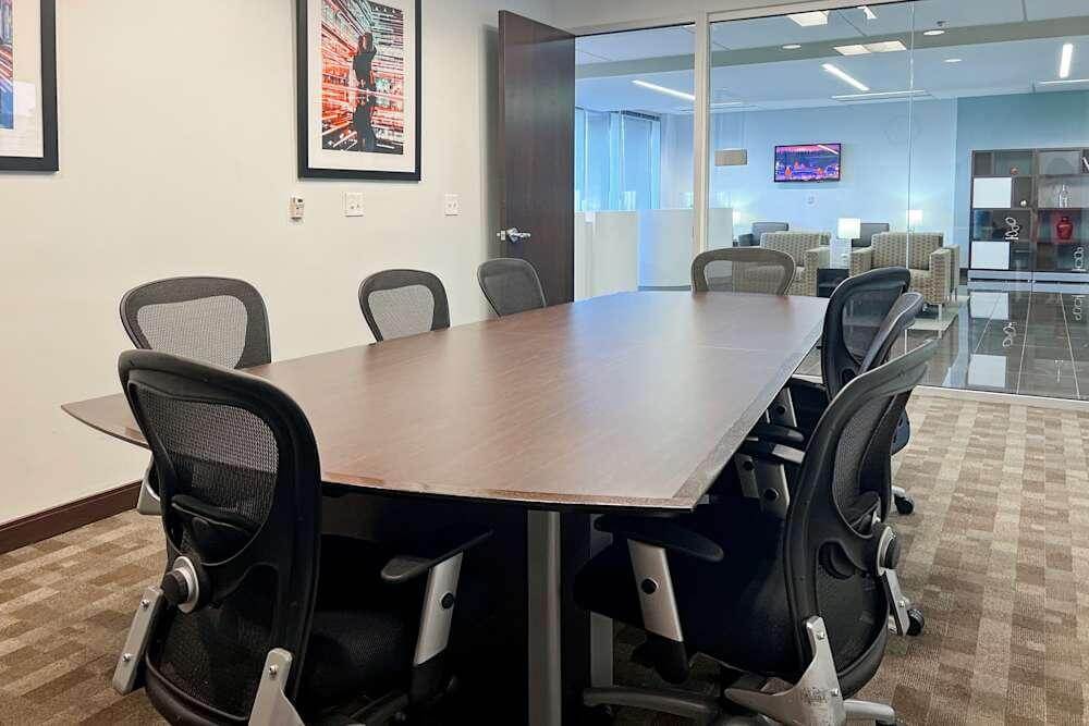 Linville Building office space - View 6 in Charlotte - internet, office_cleaning, breakout_areas