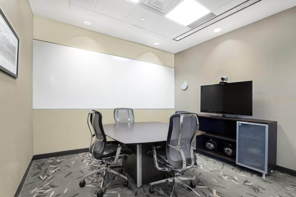 The Avenue Forsyth - Photo 2 The Avenue Forsyth office space - View 2 in Cumming - internet, office_cleaning, breakout_areas