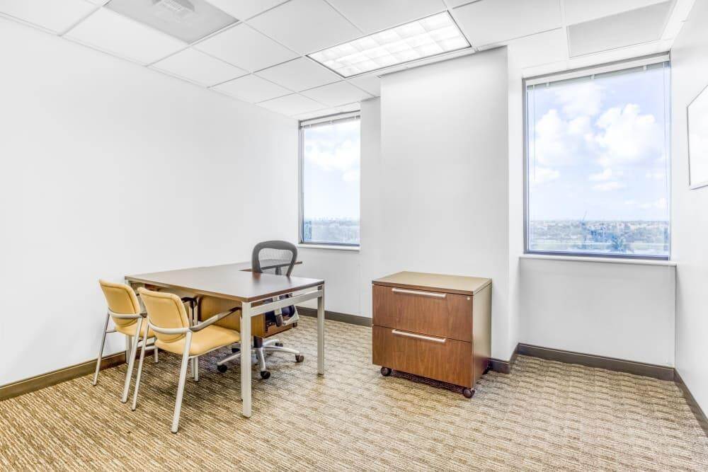 The Gardens Financial Center office space - View 2 in Palm Beach Gardens - internet, office_cleaning, breakout_areas