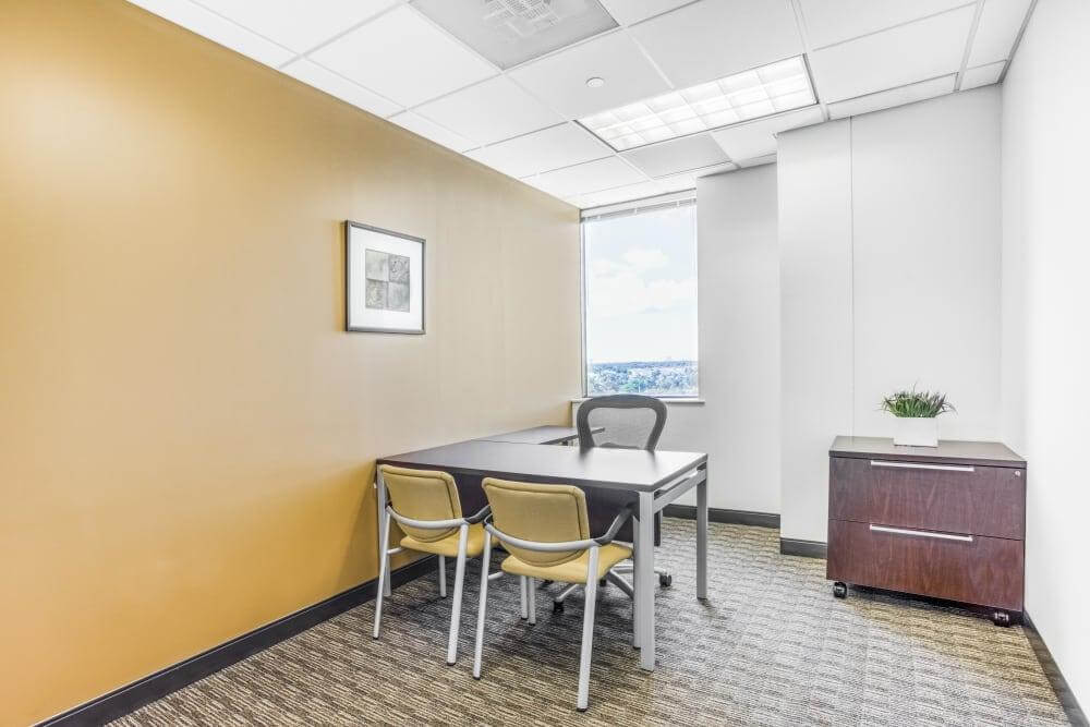 The Gardens Financial Center office space - View 4 in Palm Beach Gardens - internet, office_cleaning, breakout_areas