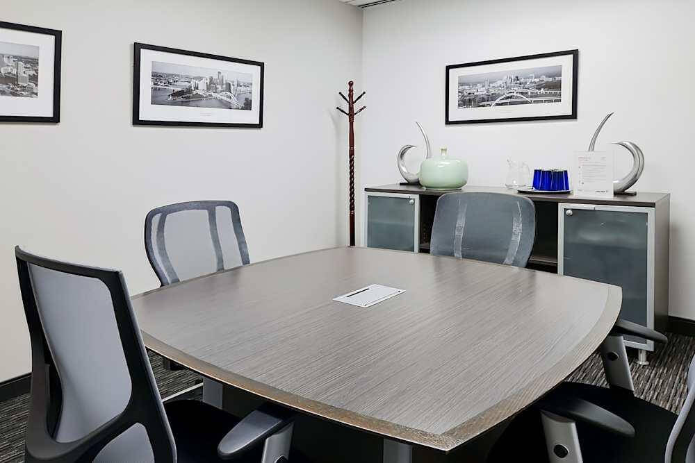 PA, Philadelphia - Two Logan office space - View 6 in Philadelphia - internet, office_cleaning, breakout_areas