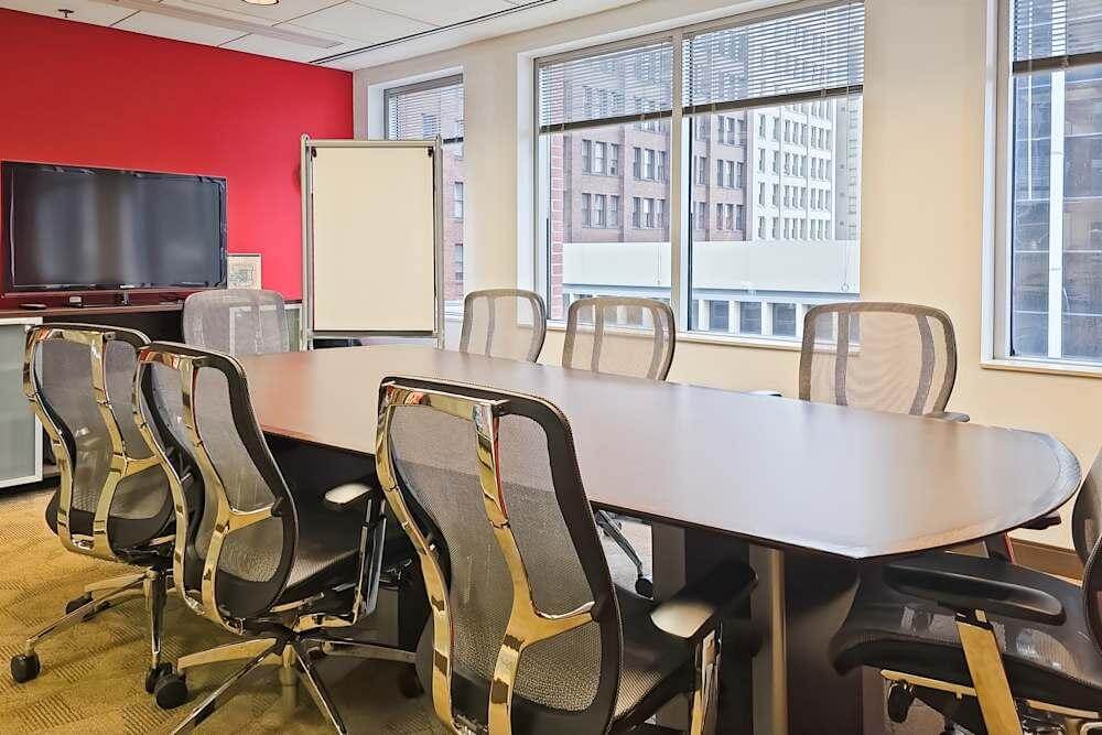 IA, Des Moines - Hub Tower - Office space in Des Moines, Iowa