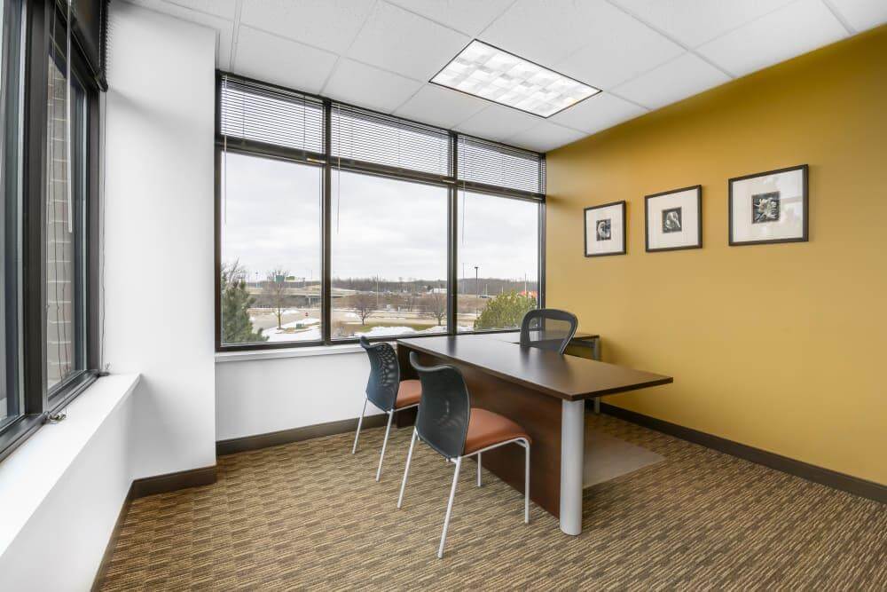 WI, Milwaukee - Liberty 1 at Park Place office space - View 4 in Milwaukee - internet, office_cleaning, breakout_areas