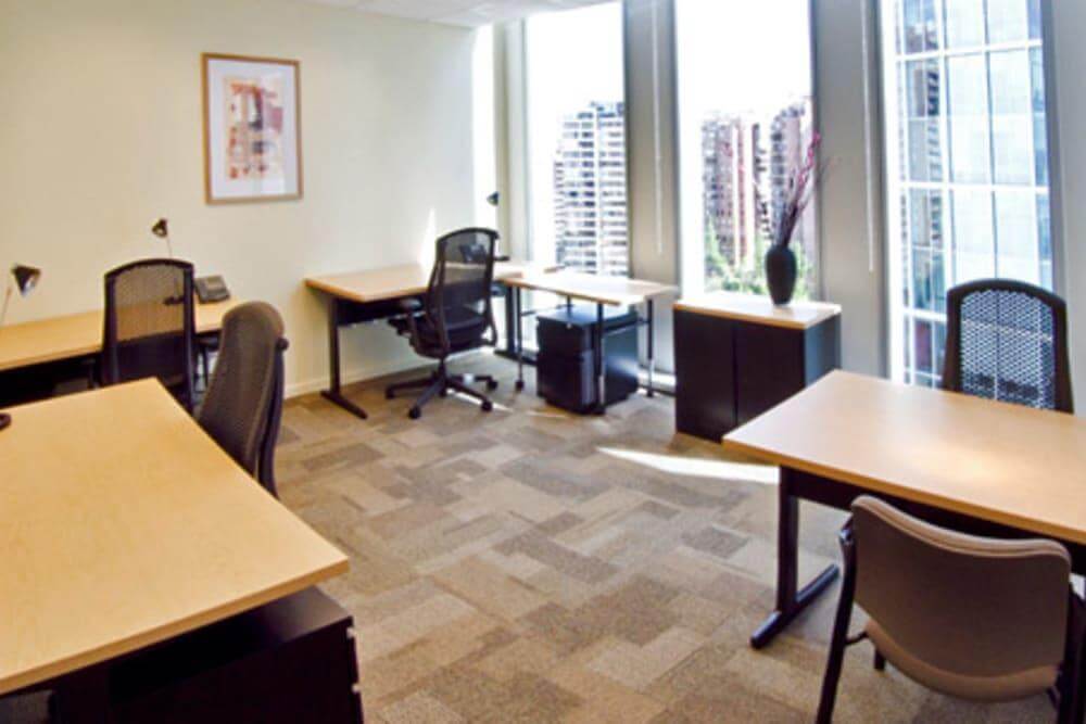 Santiago, Cerro El Plomo office space - View 4 in Maipú - internet, office_cleaning, breakout_areas