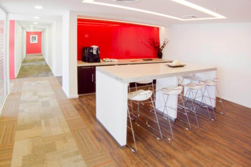 Santiago, Cerro El Plomo office space - View 5 in Maipú - internet, office_cleaning, breakout_areas
