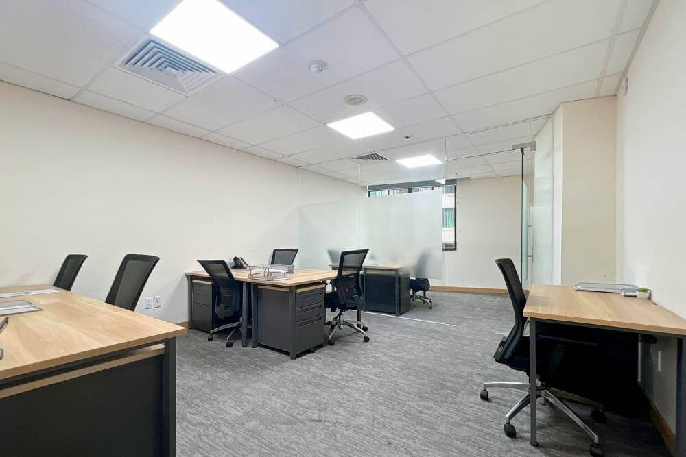 Ho Chi Minh City, Regus Me Linh Point Tower - Photo 5 Ho Chi Minh City, Regus Me Linh Point Tower office space - View 5 in Quận 1 - internet, office_cleaning, breakout_areas