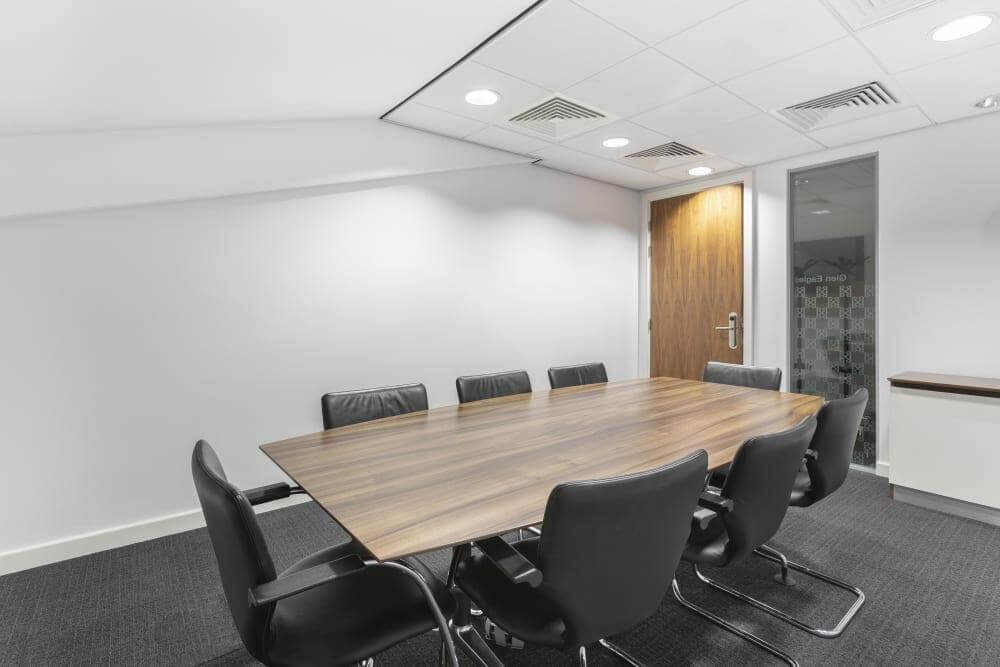 COBHAM, Cobham Services, Regus Express office space - View 5 in Downside - internet, office_cleaning, breakout_areas