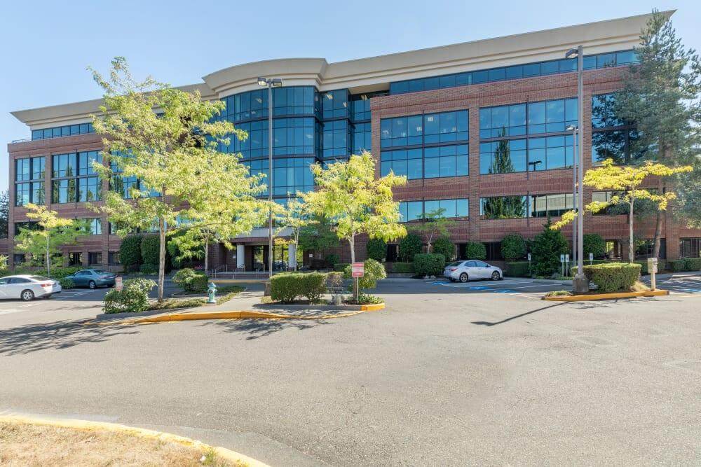 WA, Mountlake Terrace - Redstone Corporate Center - Office space in Mountlake Terrace, Washington