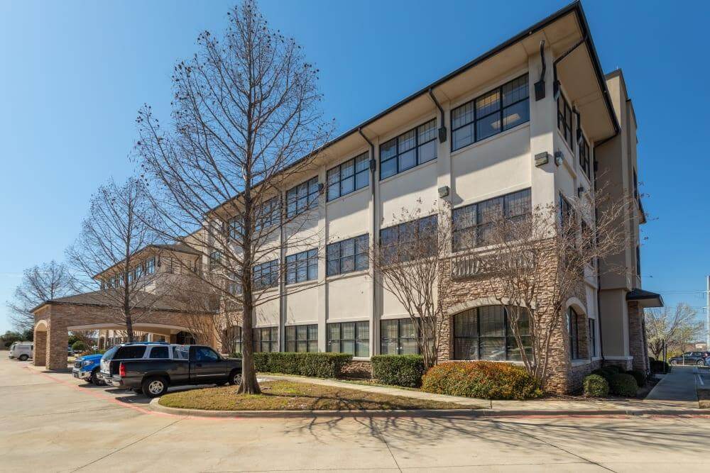 TX, Grapevine- Vineyard Center II office space - View 4 in Grapevine - internet, office_cleaning, breakout_areas