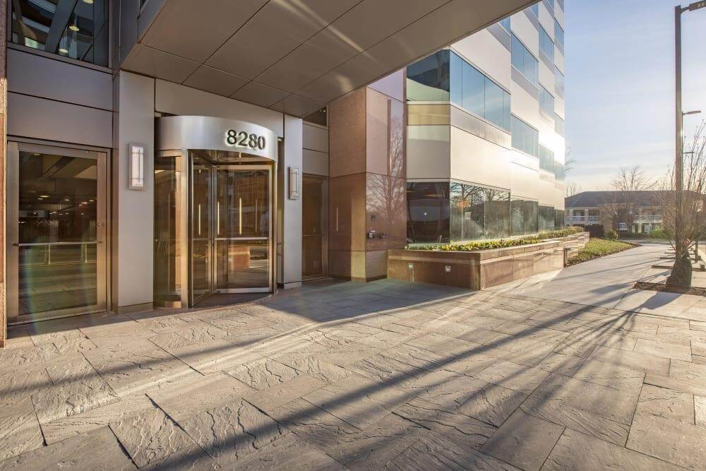 VA, Fairfax - Willow Oaks II - Photo 6 VA, Fairfax - Willow Oaks II office space - View 6 in Fairfax - internet, office_cleaning, breakout_areas