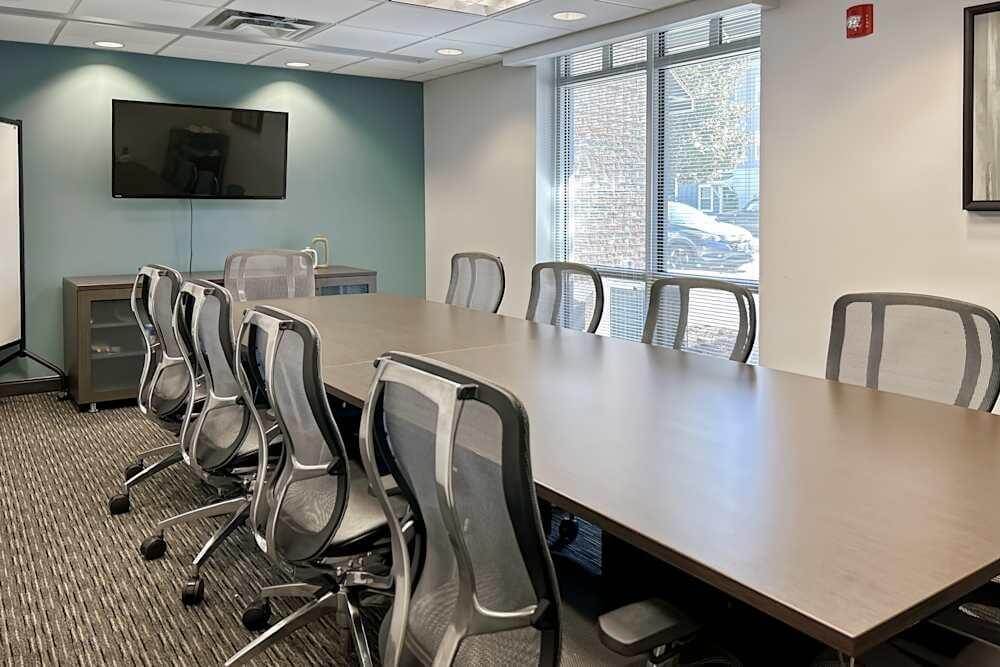 1240 Winnowing Way - Photo 3 1240 Winnowing Way office space - View 3 in Mount Pleasant - internet, office_cleaning, breakout_areas