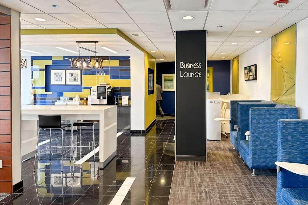 IL, Chicago - 111 W. Jackson office space - View 5 in Chicago - internet, office_cleaning, breakout_areas