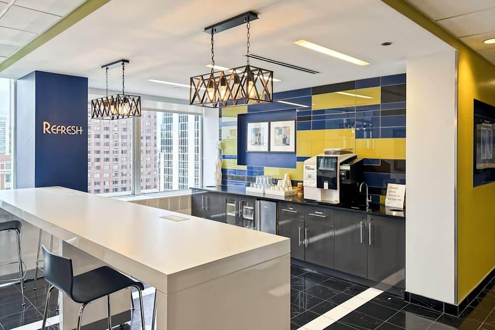 IL, Chicago - 111 W. Jackson office space - View 2 in Chicago - internet, office_cleaning, breakout_areas