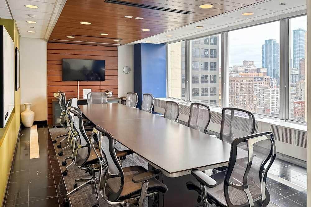 IL, Chicago - 111 W. Jackson office space - View 6 in Chicago - internet, office_cleaning, breakout_areas