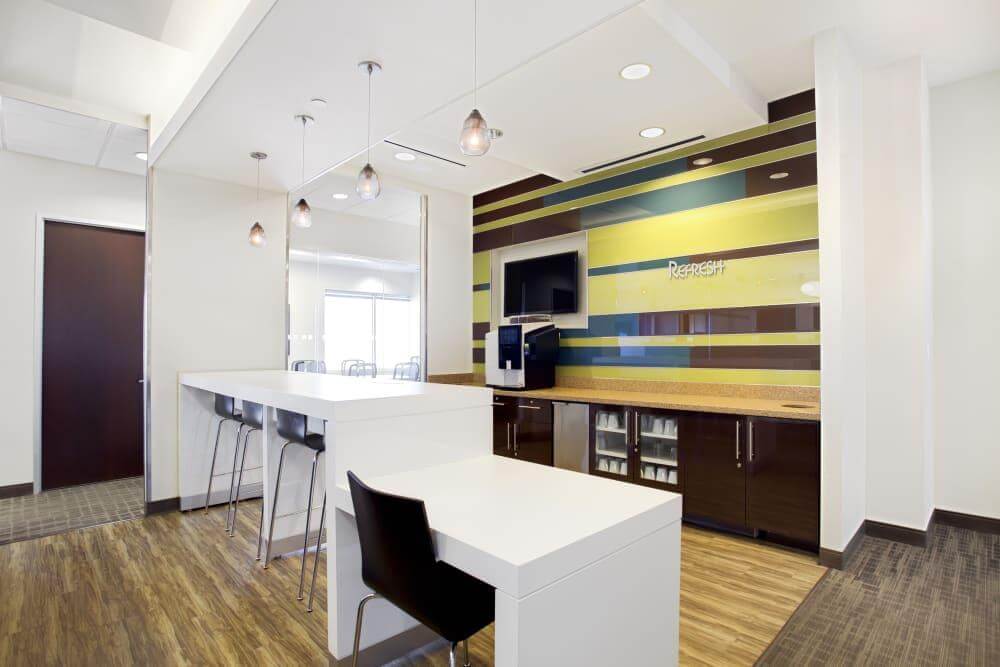 NV, Henderson - the District at Green Valley Parkway office space - View 6 in Henderson - internet, office_cleaning, breakout_areas