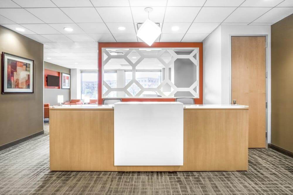 IL, Burr Ridge - Village Center - Photo 4 IL, Burr Ridge - Village Center office space - View 4 in Burr Ridge - internet, office_cleaning, breakout_areas