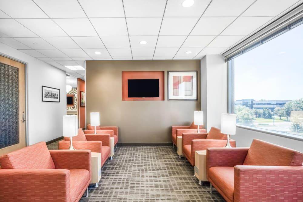 IL, Burr Ridge - Village Center - Photo 5 IL, Burr Ridge - Village Center office space - View 5 in Burr Ridge - internet, office_cleaning, breakout_areas