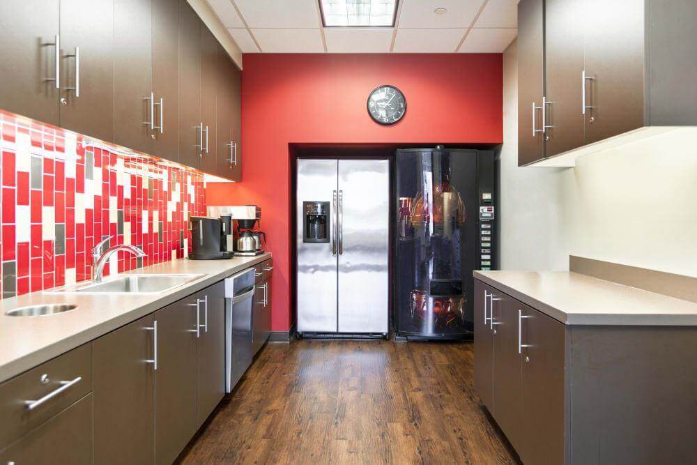 PA, Cranberry Township - Cranberry Crossroads office space - View 2 in Cranberry Township - internet, office_cleaning, breakout_areas