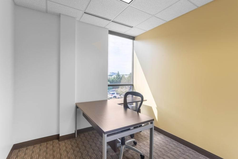 Crossways Commerce I office space - View 4 in Chesapeake - internet, office_cleaning, breakout_areas