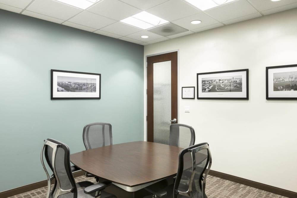 CA, Escondido - La Terraza Corporate Plaza office space - View 3 in Escondido - internet, office_cleaning, breakout_areas