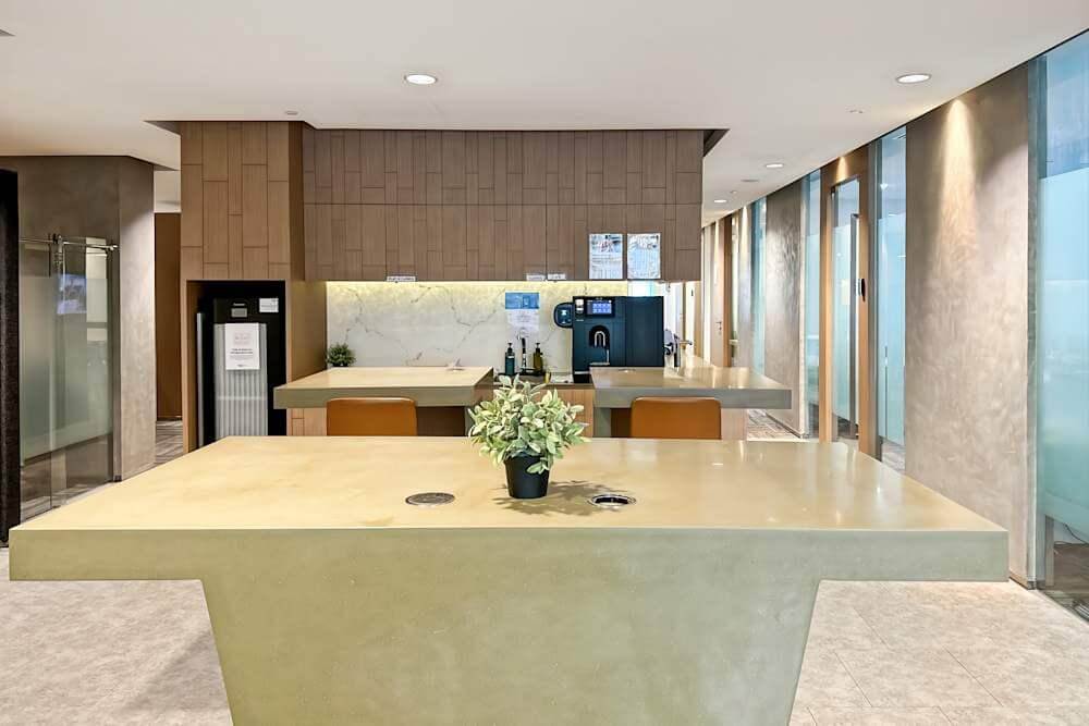 SINGAPORE, Wisma Atria office space - View 2 in Singapore - internet, office_cleaning, breakout_areas