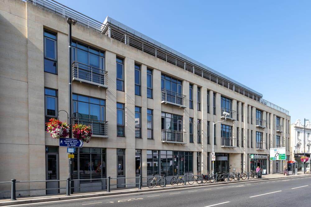 LONDON, Richmond Station, Kew Road office space - View 5 in London - internet, office_cleaning, breakout_areas