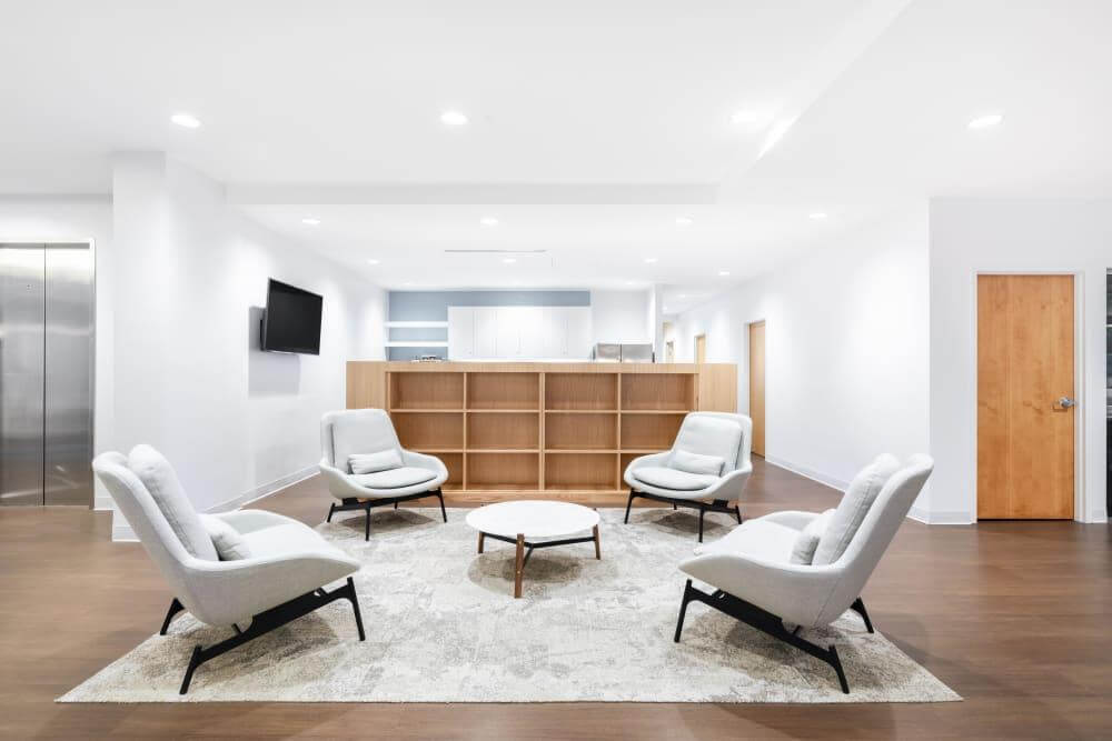 GA, Alpharetta - Mansell - Photo 4 GA, Alpharetta - Mansell office space - View 4 in Alpharetta - internet, office_cleaning, breakout_areas