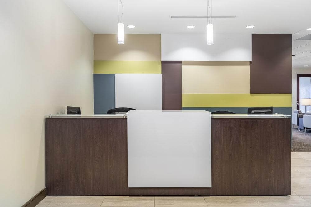 FL, Miami Lakes - Miami Lakes West office space - View 2 in Hialeah - internet, office_cleaning, breakout_areas