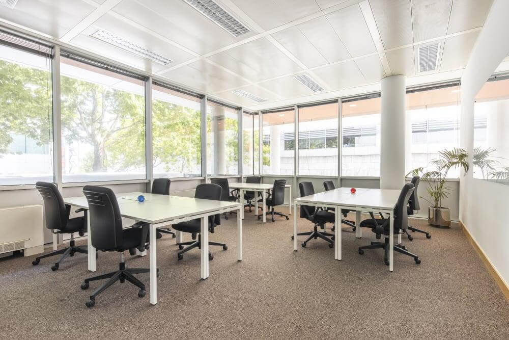 LISBON, Quinta Da Fonte office space - View 6 in Paço de Arcos - internet, office_cleaning, breakout_areas