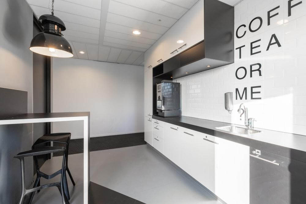 Amsterdam, Sloterdijk - Photo 2 Amsterdam, Sloterdijk office space - View 2 in Amsterdam - internet, office_cleaning, breakout_areas