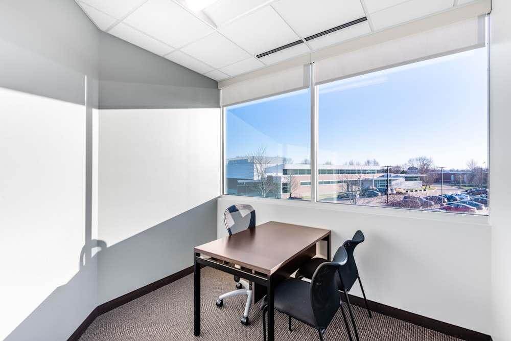 IA, Davenport - Birchwood Office Building office space - View 6 in Davenport - internet, office_cleaning, breakout_areas