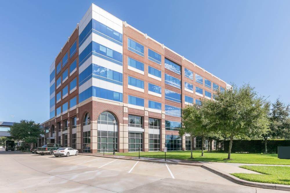 TX, Sugar Land - Town Square office space - View 6 in Sugar Land - internet, office_cleaning, breakout_areas