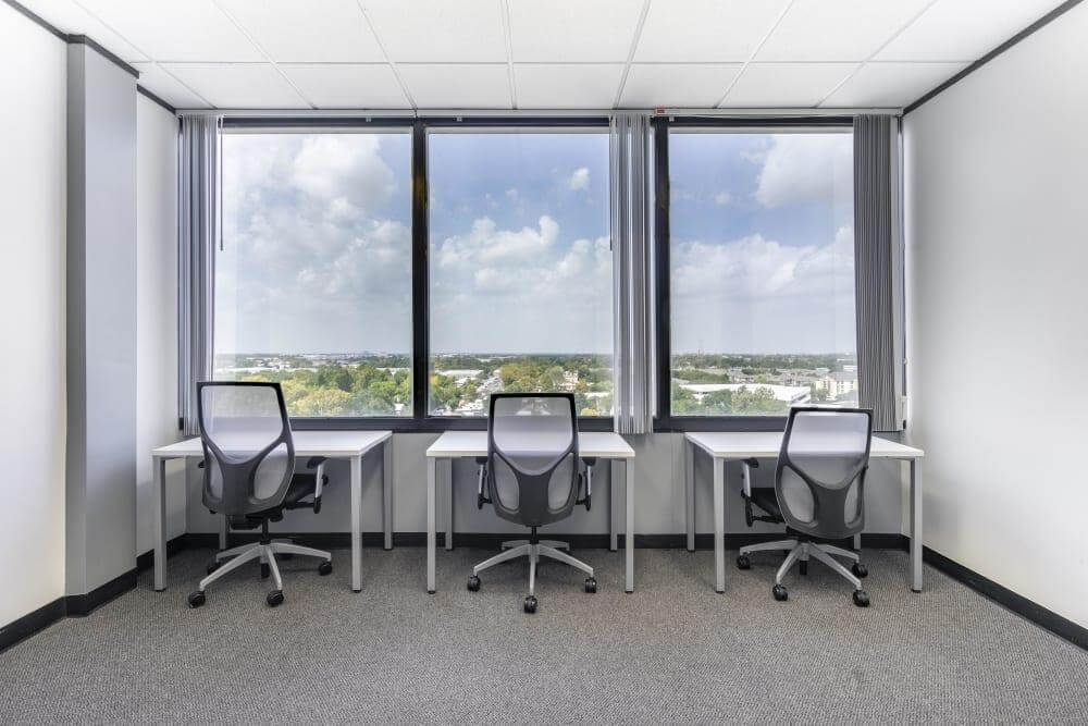 TX, Houston - Northwest Freeway office space - View 4 in Houston - internet, office_cleaning, breakout_areas