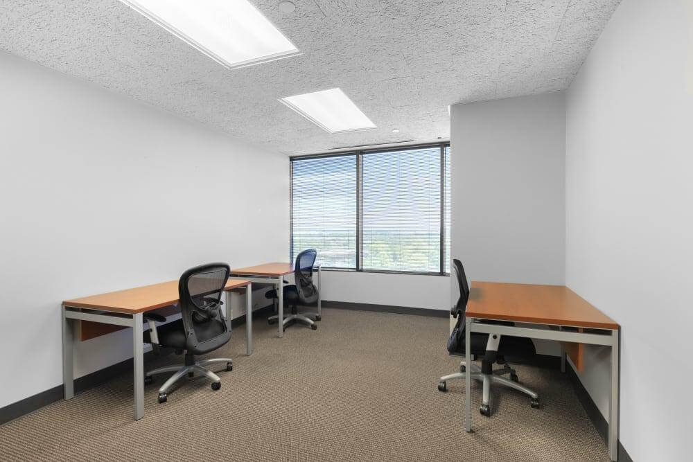 TX, Houston - Northbelt Airport office space - View 6 in Houston - internet, office_cleaning, breakout_areas
