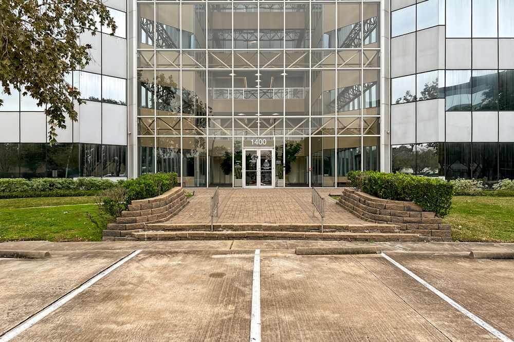 TX, Houston - Park Row - Photo 4 TX, Houston - Park Row office space - View 4 in Houston - internet, office_cleaning, breakout_areas