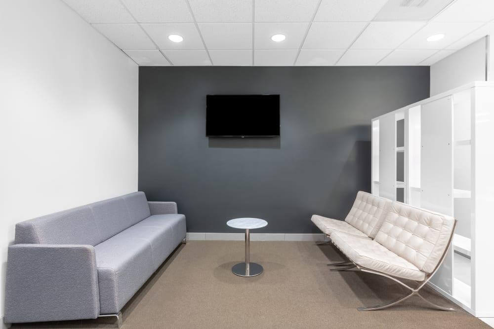 CA, Burbank - Burbank Business District - Office space in Burbank, California