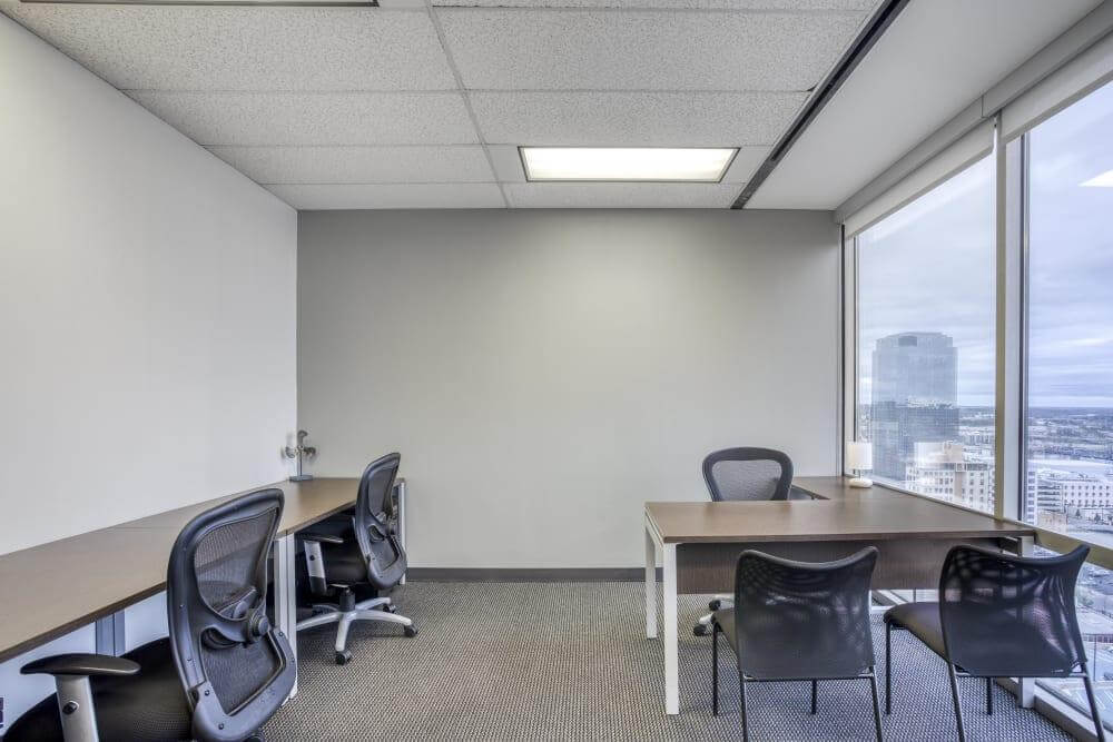 AR, Little Rock - Regions Center - Photo 3 AR, Little Rock - Regions Center office space - View 3 in Little Rock - internet, office_cleaning, breakout_areas