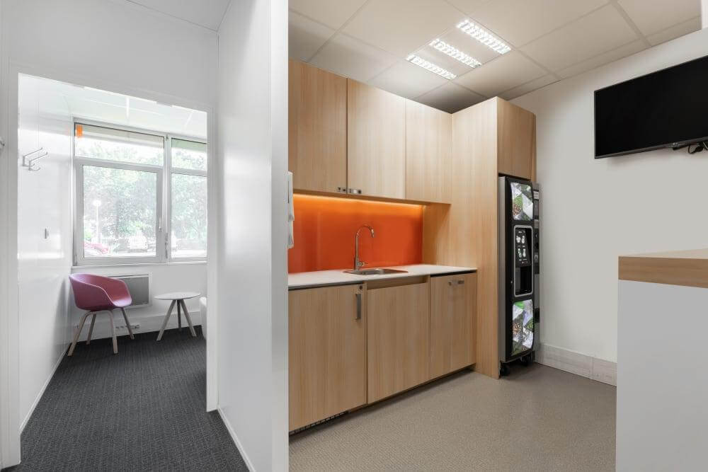 ORLY, Orlytech office space - View 6 in Orly - internet, office_cleaning, breakout_areas