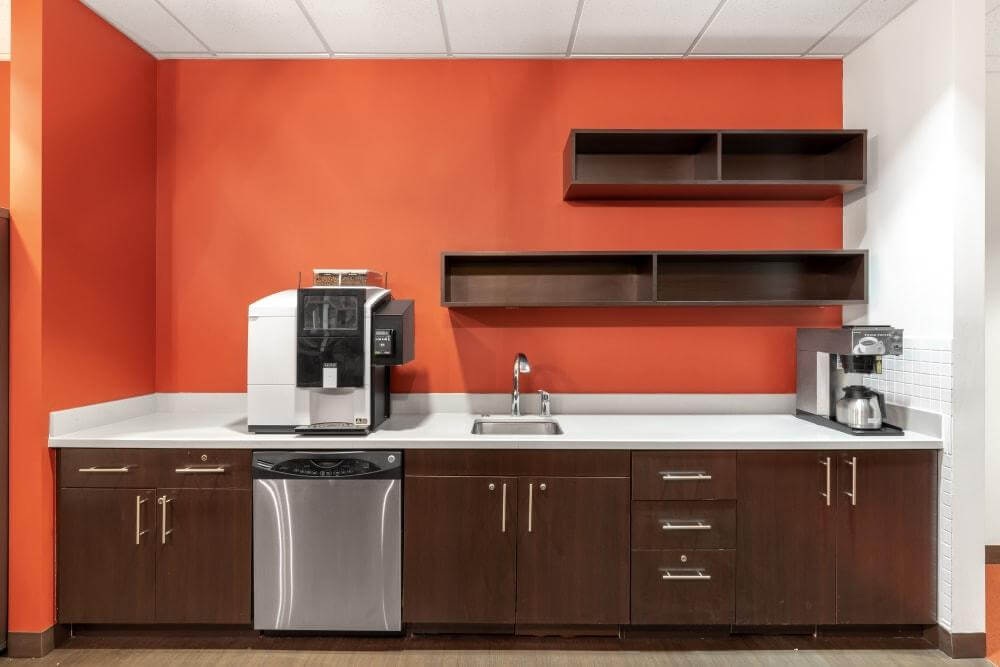 FL, Jacksonville - Bartram Park office space - View 6 in Jacksonville - internet, office_cleaning, breakout_areas