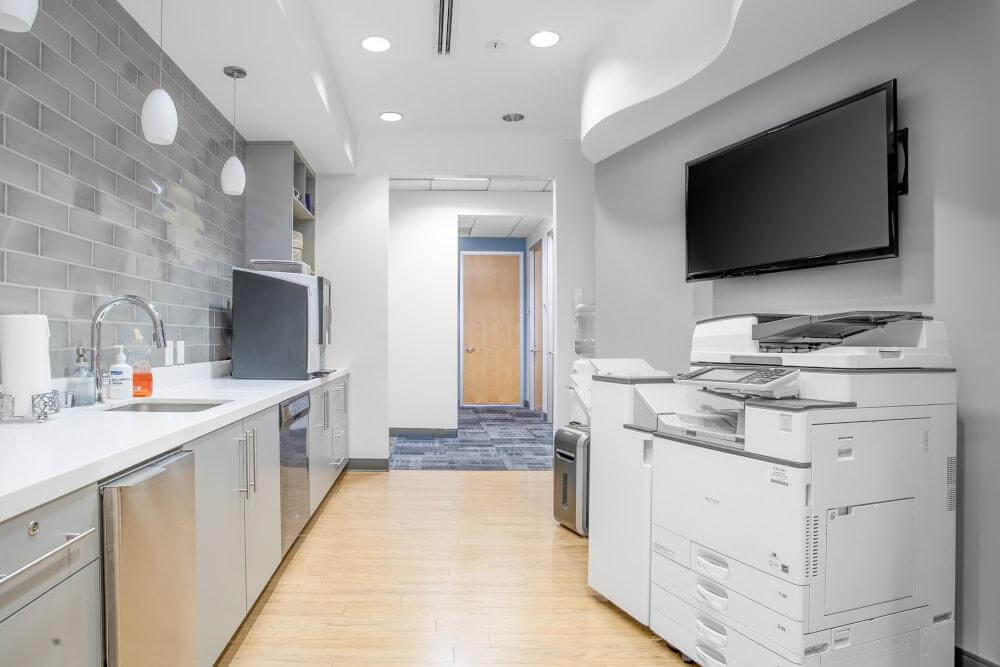 CA, Palo Alto - Hamilton Avenue office space - View 3 in Palo Alto - internet, office_cleaning, breakout_areas