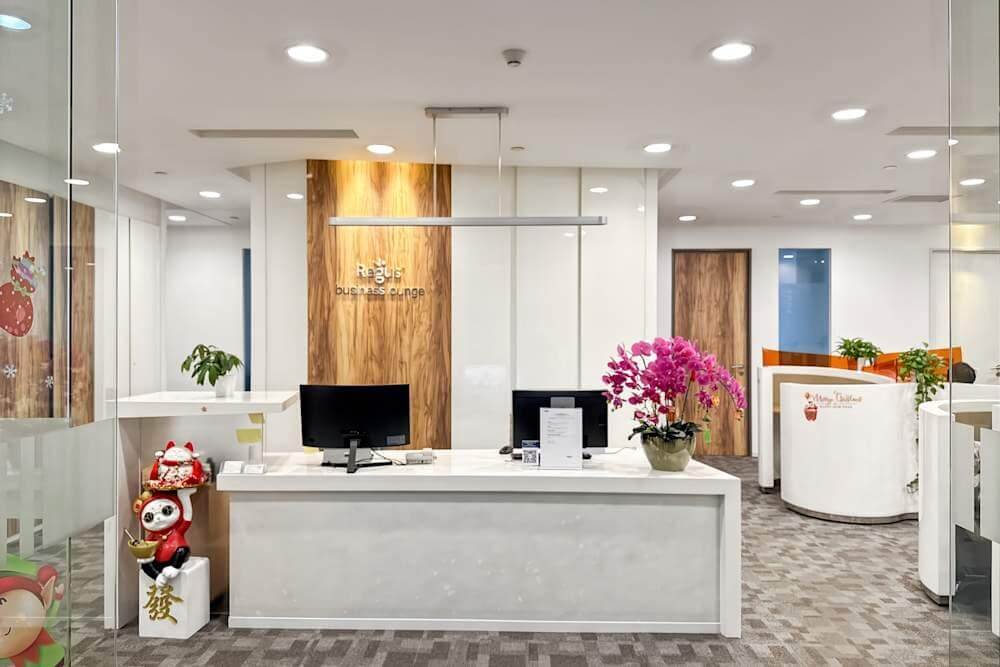 CHONGQING, PICC Building - Photo 5 CHONGQING, PICC Building office space - View 5 in Jiangbei - internet, office_cleaning, breakout_areas