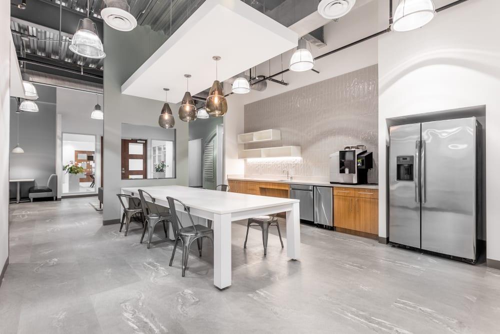 6800 Weiskopf Avenue - Photo 4 6800 Weiskopf Avenue office space - View 4 in McKinney - internet, office_cleaning, breakout_areas