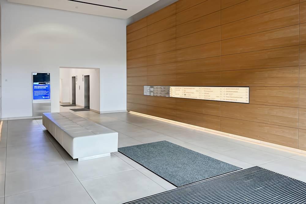 HAMBURG, Mundsburg Tower office space - View 5 in Hamburg - internet, office_cleaning, breakout_areas